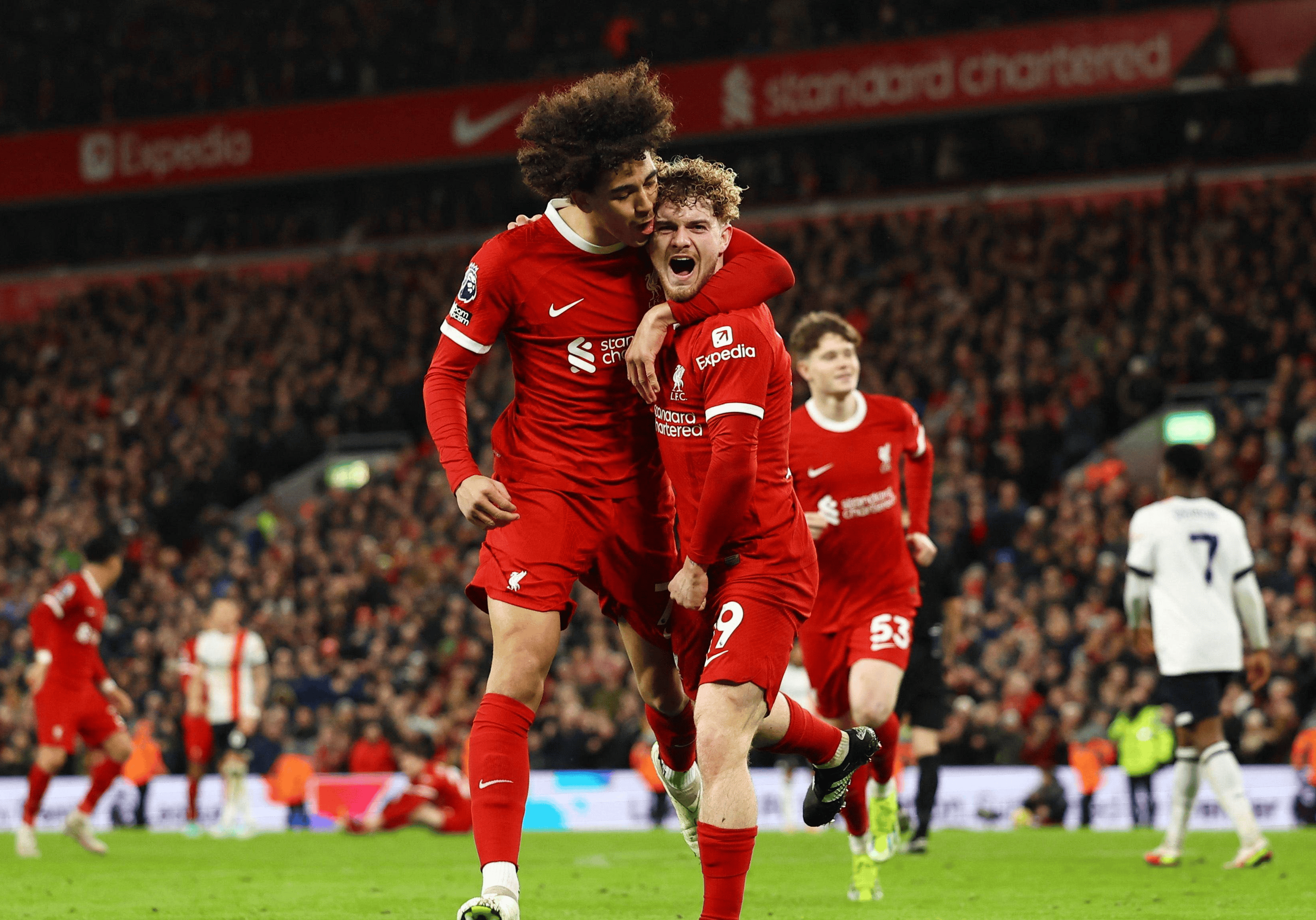 华体会官网-热刺绝杀那不勒斯，孙兴慜扑点救主欧冠的简单介绍  第2张