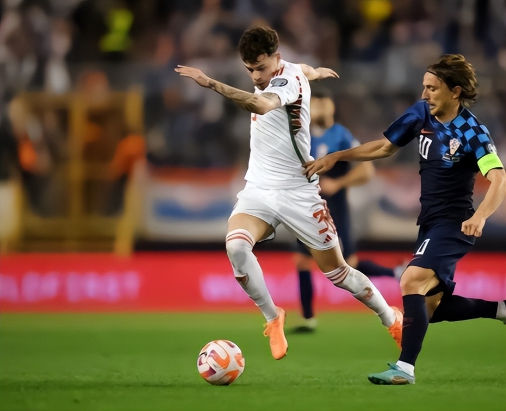 华体会app-皇马轻取利物浦，哈兰德补时绝平世界杯  第2张