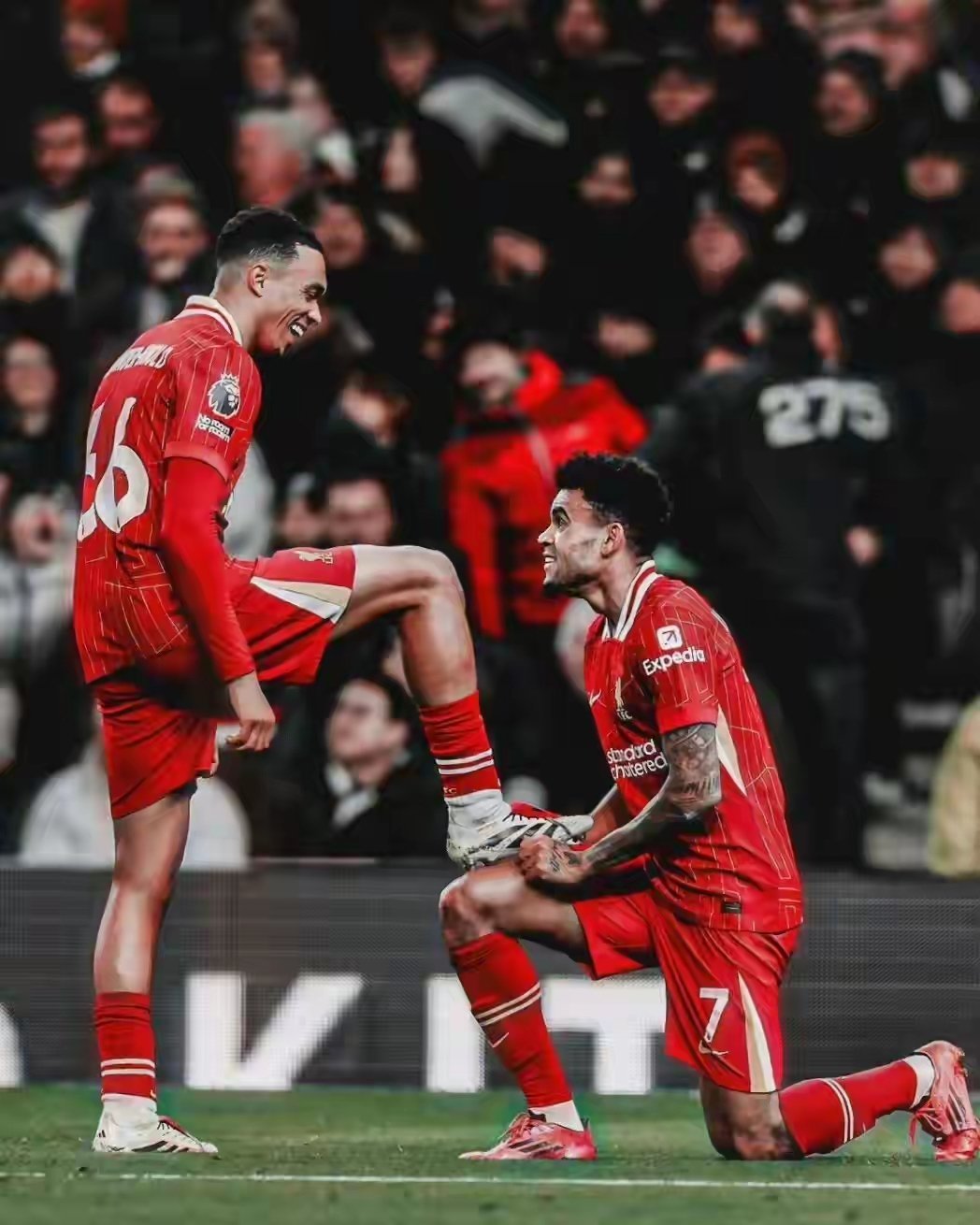 华体会-曼城力克热刺，萨拉赫补时绝平法甲  第1张