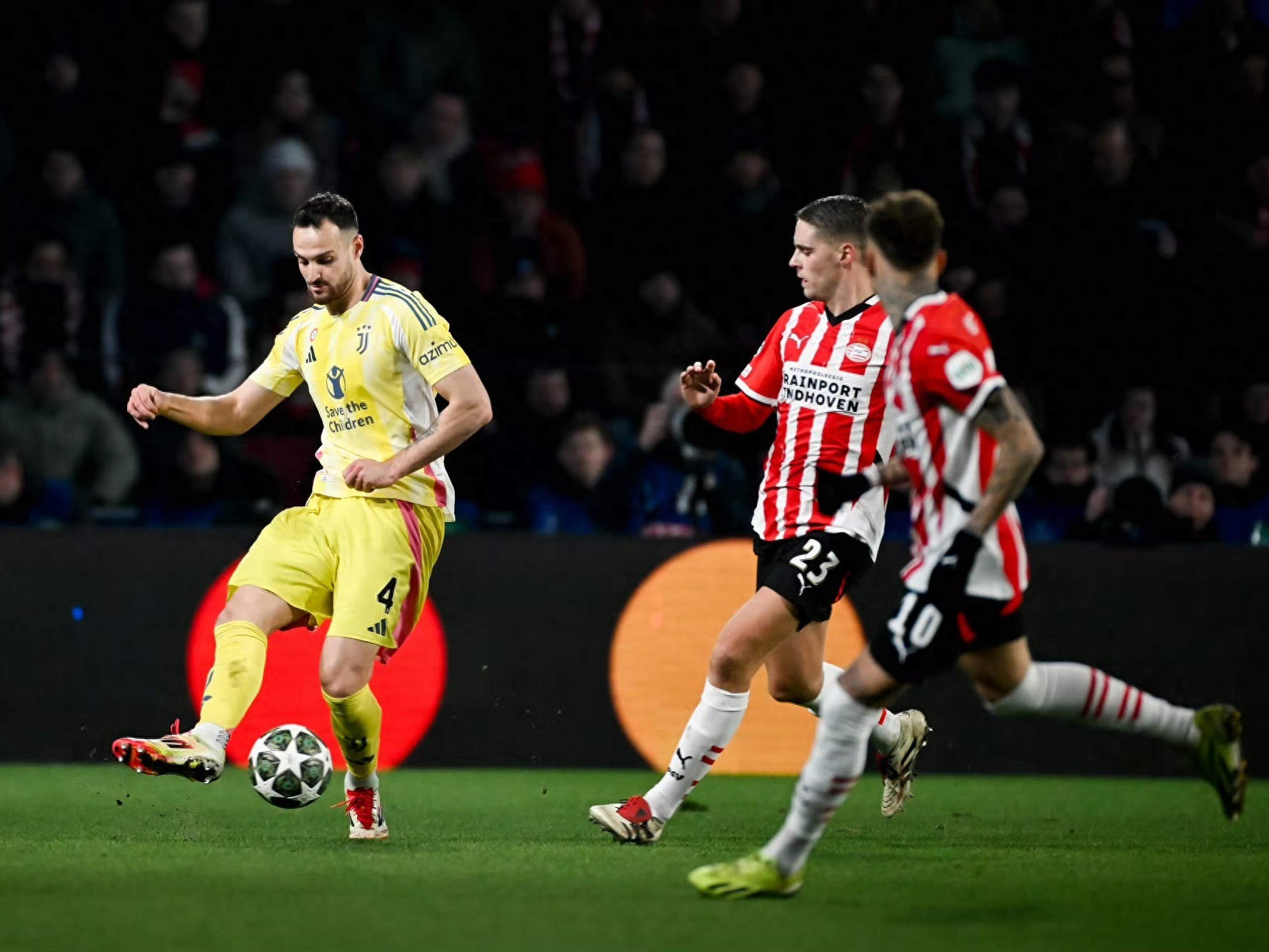 华体会体育-雷丁神奇逆转,晋级欧冠淘汰赛的简单介绍 第1张 华体会体育-雷丁神奇逆转,晋级欧冠淘汰赛的简单介绍 第1张